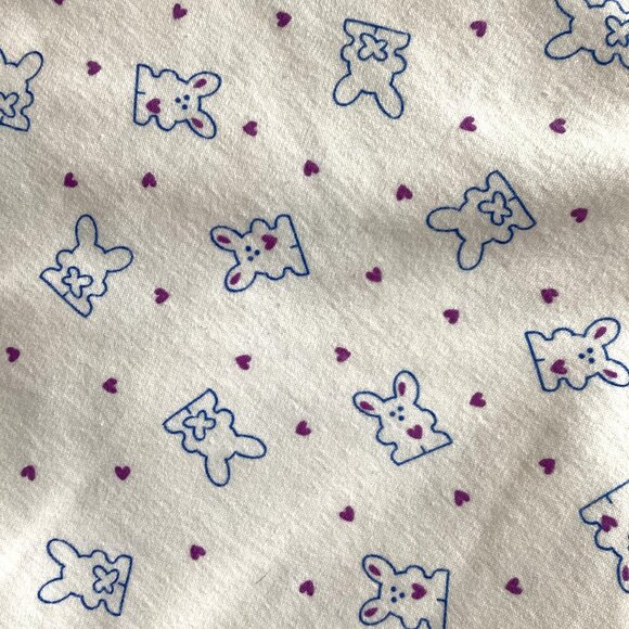 1 Piece of Thin Jersey Stretchy Fabric Material White With Heart & Bunnies - Picture 2 of 3